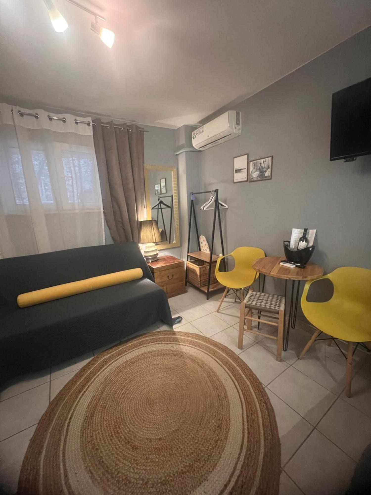 Lamda Vintage Appartment Афіни Екстер'єр фото